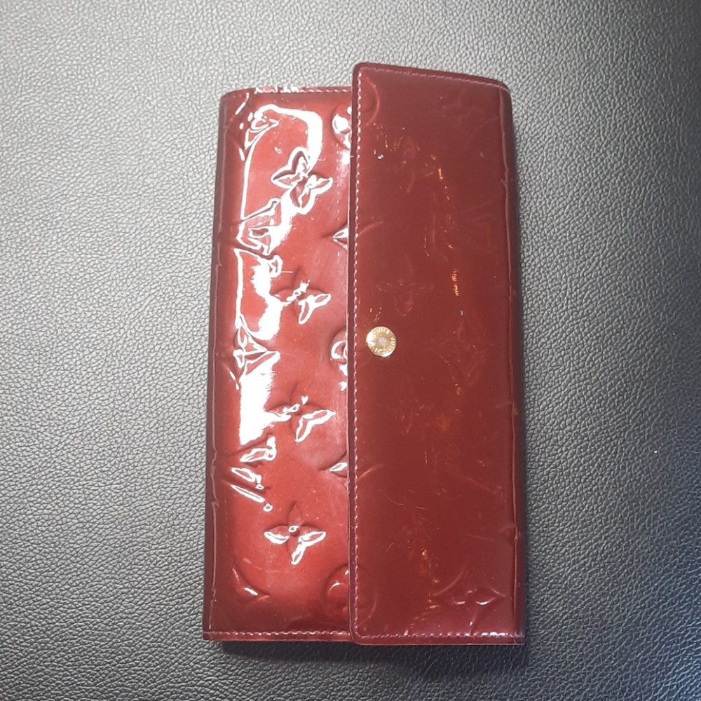 Authentic Louise Vuitton wallet